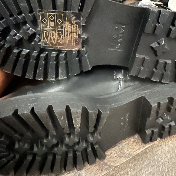 Brand new boots size 9 Primark. Manmade uppers. - Picture 5 of 5